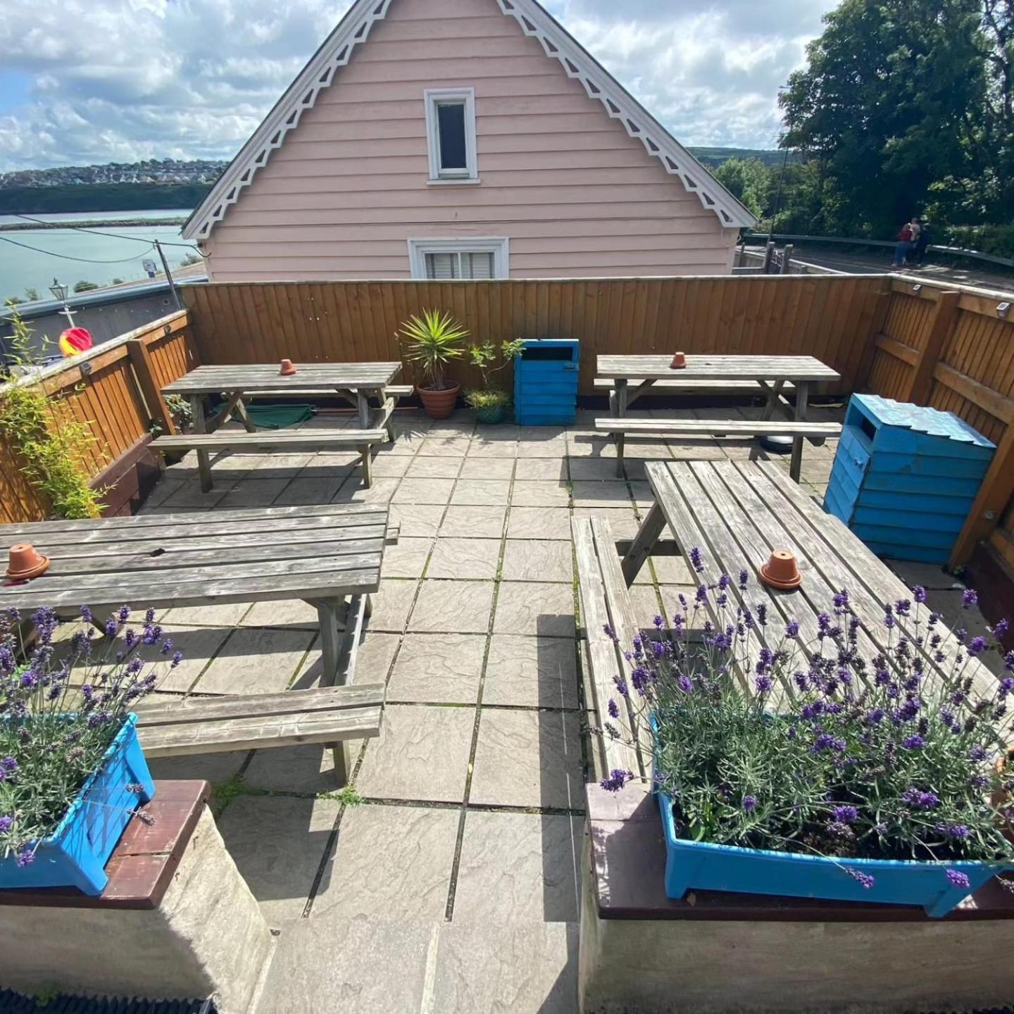 Rose And Crown Hotel & Hope And Anchor Bar Goodwick Exteriér fotografie
